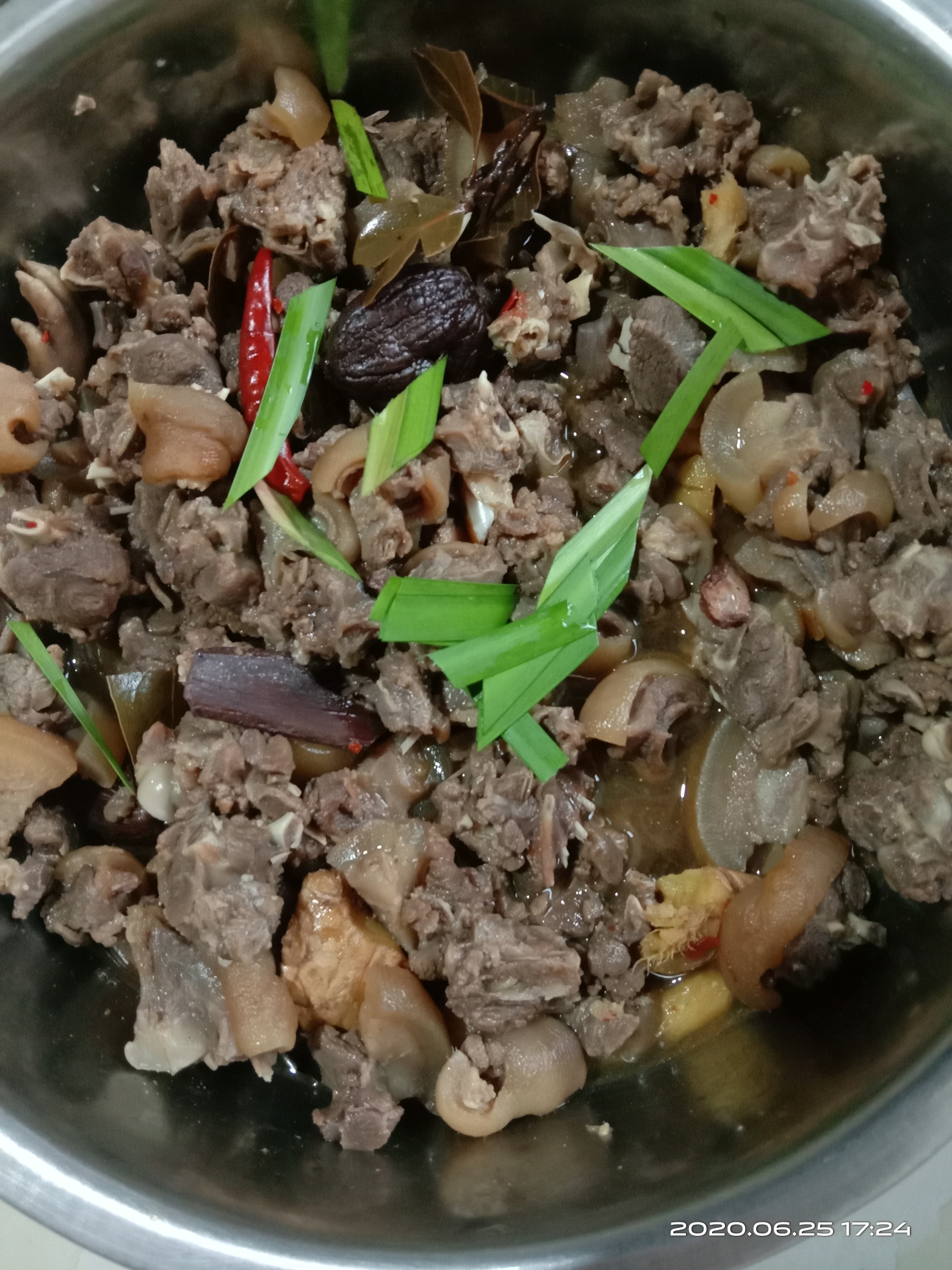 竹鼠没了，心里自然是不爽，不爽那就化悲痛为力量吧，大吃大喝才要得80 / 作者:川流不息 / 帖子ID:273197