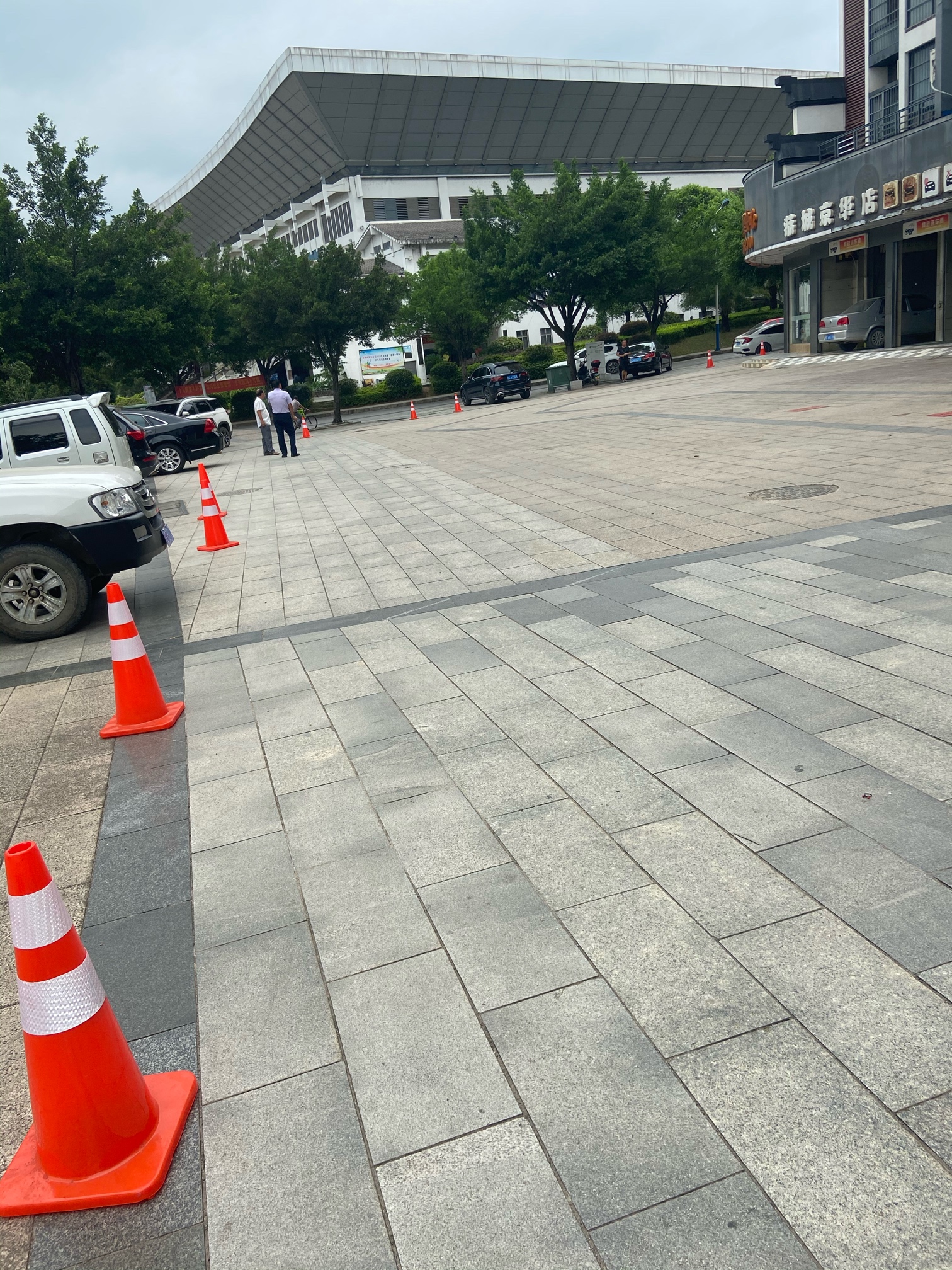 车位783 / 作者:瑶香思酒业陶锦 / 帖子ID:274426