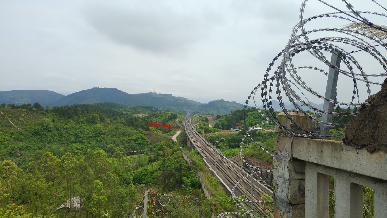 灌平高速线 恭城进门楼  三八渡槽出来点的铁路便道旁的山坡开始挖了263 / 作者:单身只为等你 / 帖子ID:275187