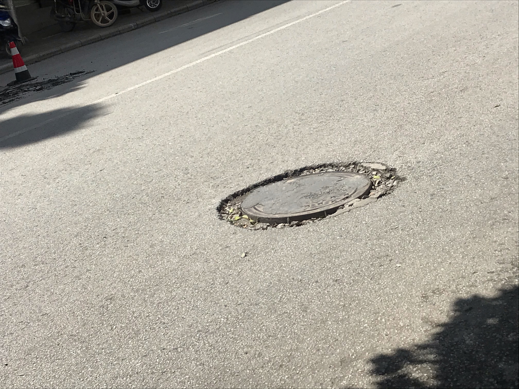 主街道挖那多坑是要搞什么鸭？854 / 作者:圆月小侠 / 帖子ID:275597