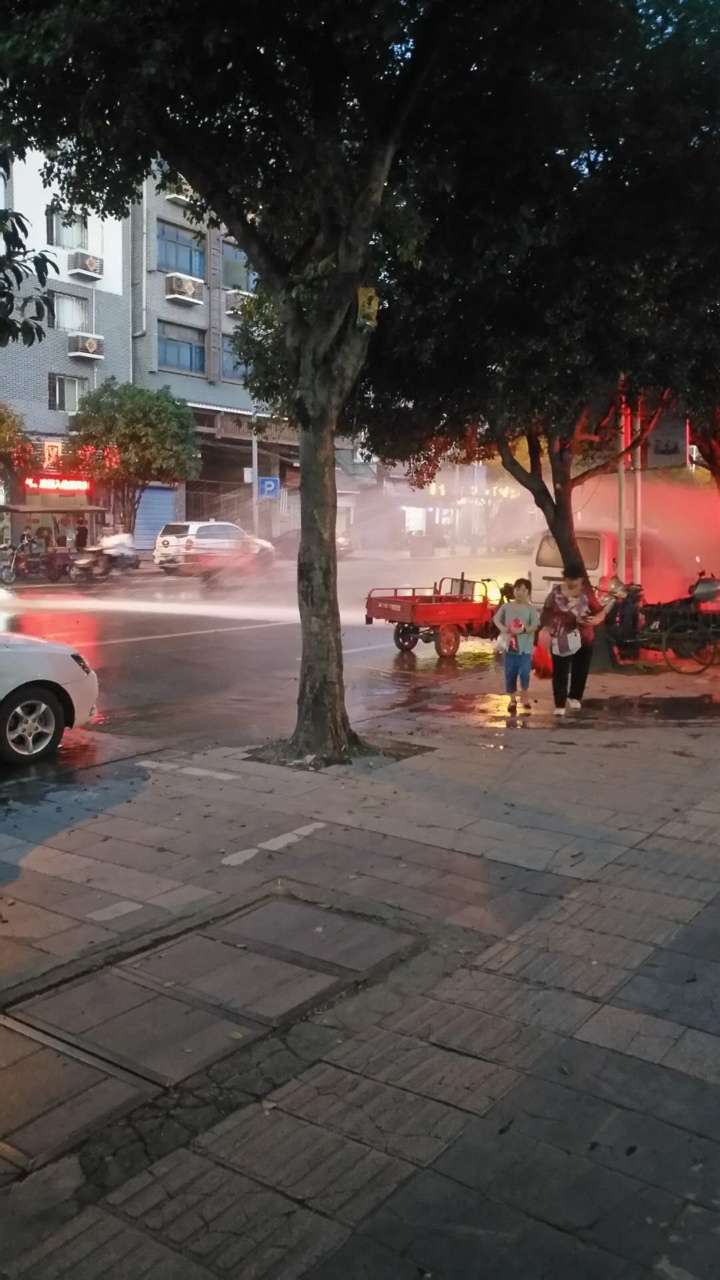 城北市场水管爆了！987 / 作者:丁侦球 / 帖子ID:277732