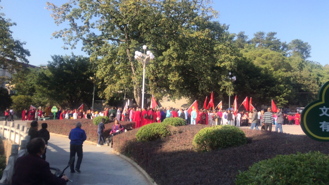 老年大学健步走346 / 作者:闲不住a / 帖子ID:279224