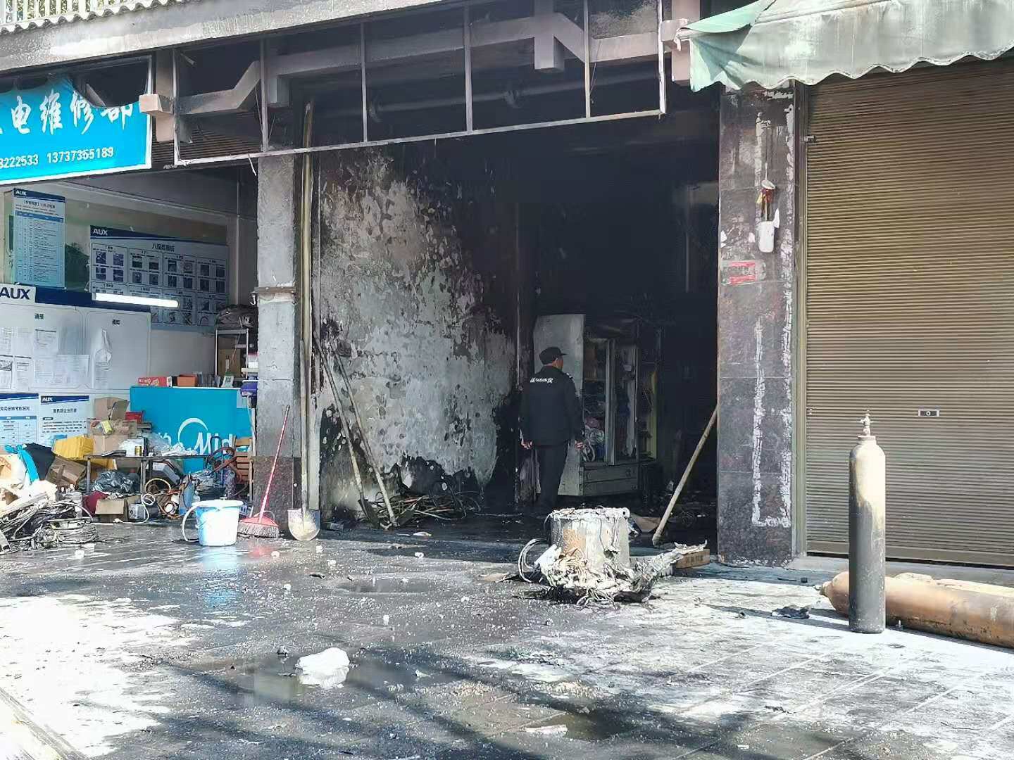 路过昨天起火的地方504 / 作者:公路美学 / 帖子ID:279953