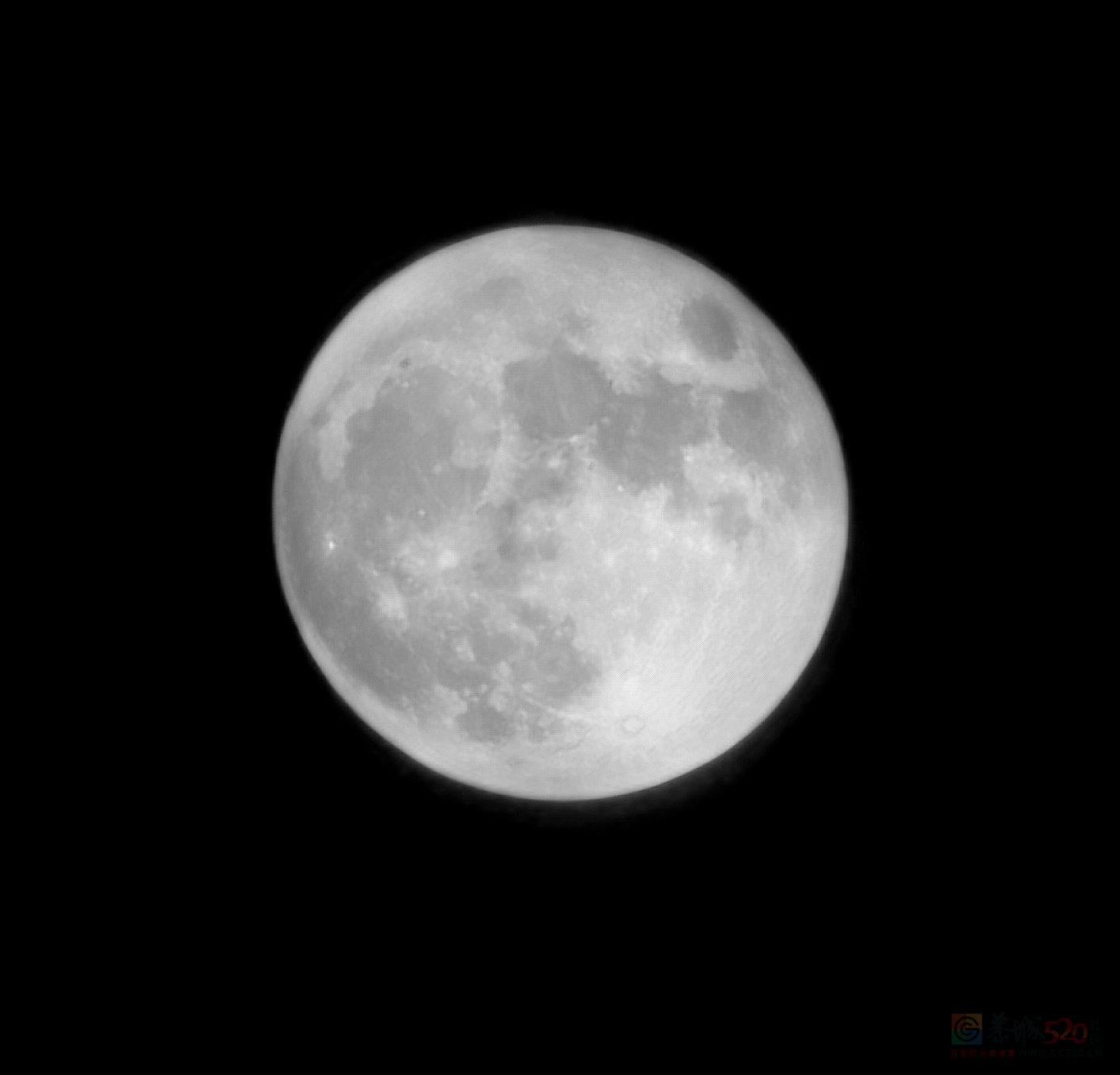 发一下昨天中秋节的月亮近照