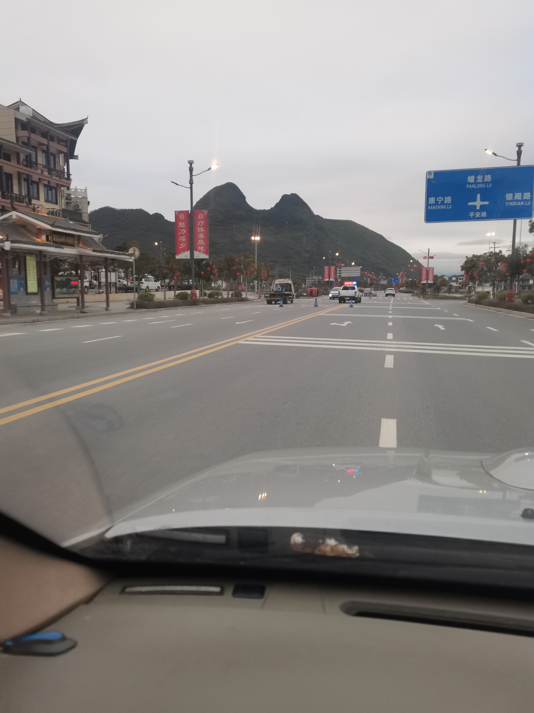 瑶医院门口车祸576 / 作者:群星之怒 / 帖子ID:292705