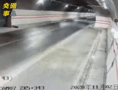 一组动告诉大家：十次车祸九次快，切莫在公路上开飞机160 / 作者:猛龙 / 帖子ID:302114