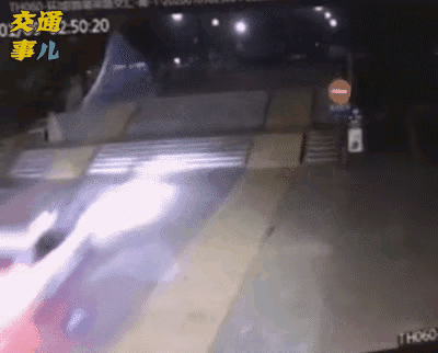 一组动告诉大家：十次车祸九次快，切莫在公路上开飞机205 / 作者:猛龙 / 帖子ID:302114