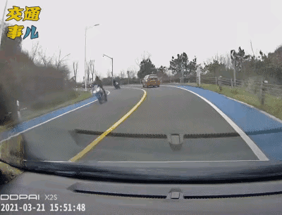 一个个动图警示，骑摩托车别开飞机18 / 作者:猛龙 / 帖子ID:303130