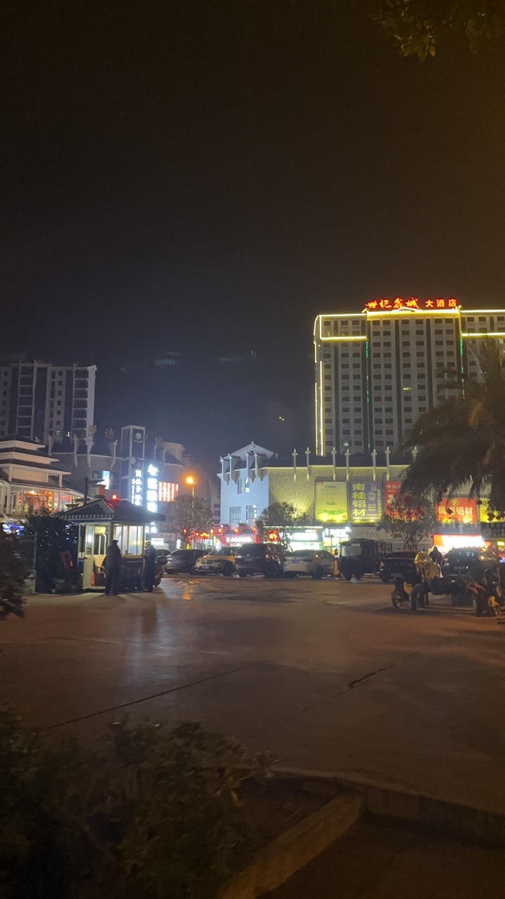 来看流浪地球2了963 / 作者:闲不住a / 帖子ID:303582