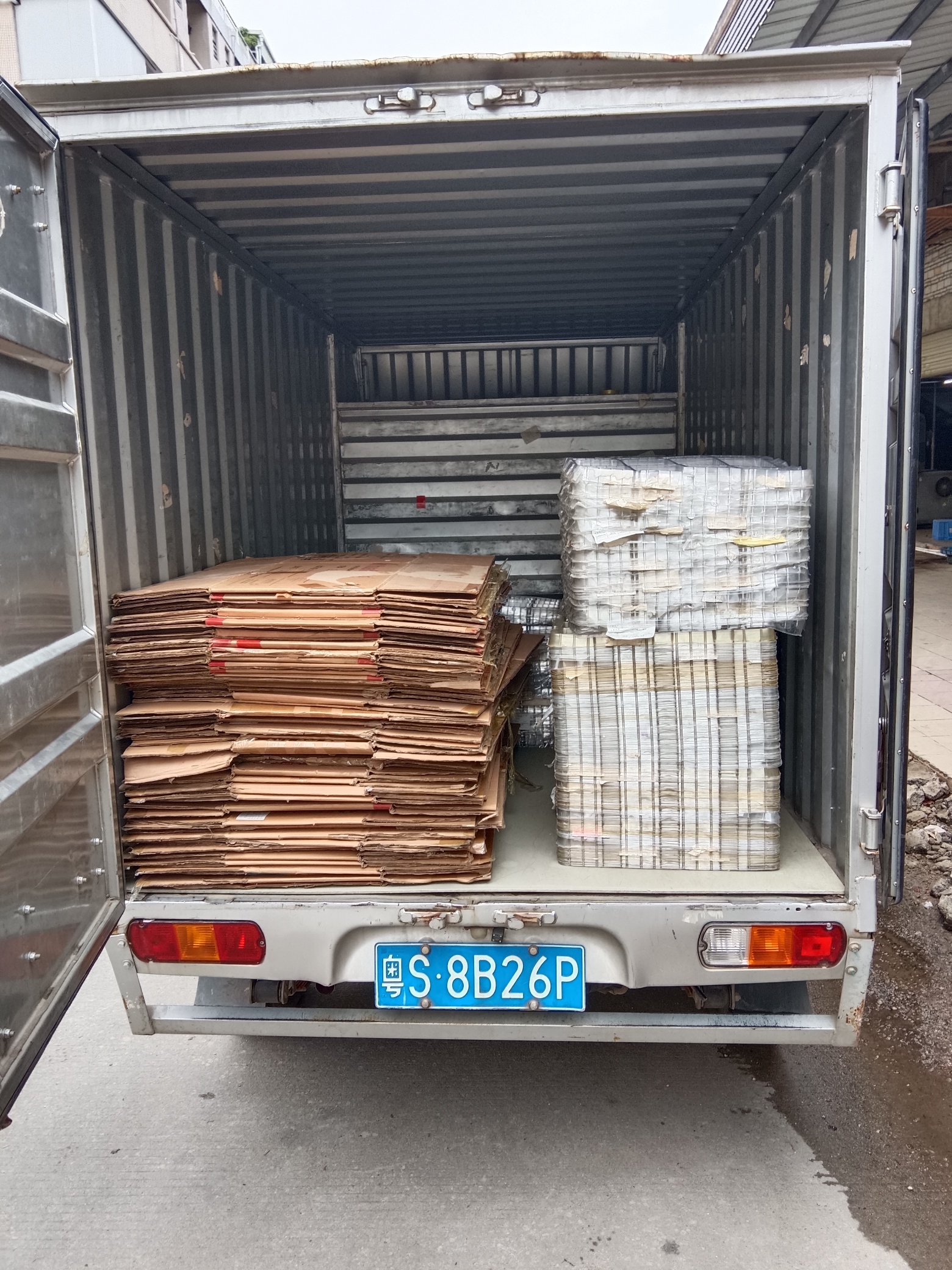 开开车，下下货，收收纸箱吸塑盘，又一天。887 / 作者:横财神. / 帖子ID:309469