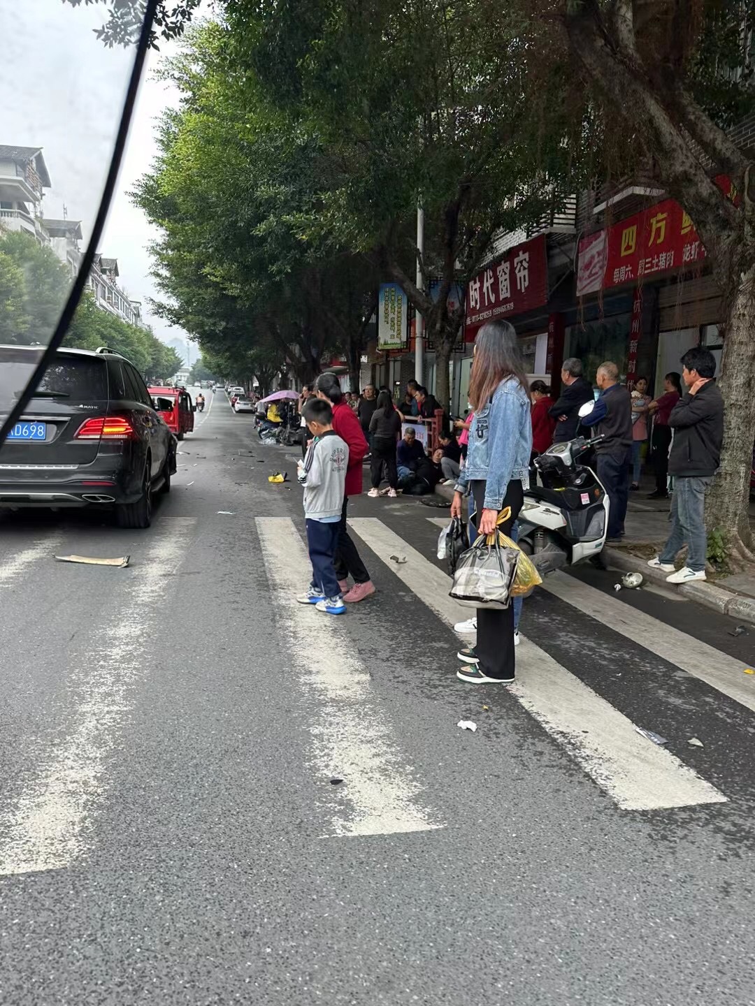 城中西路小圆盘附近车祸170 / 作者:小新数码 / 帖子ID:311426