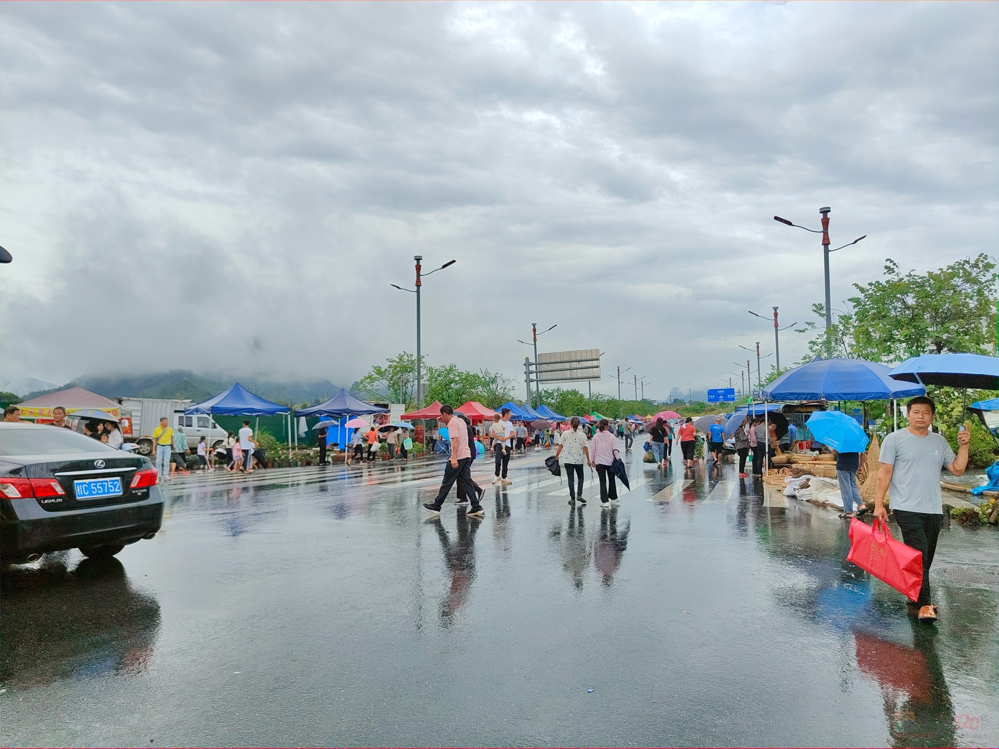 下雨端午文化节还那么多人791 / 作者:清风哥 / 帖子ID:315617