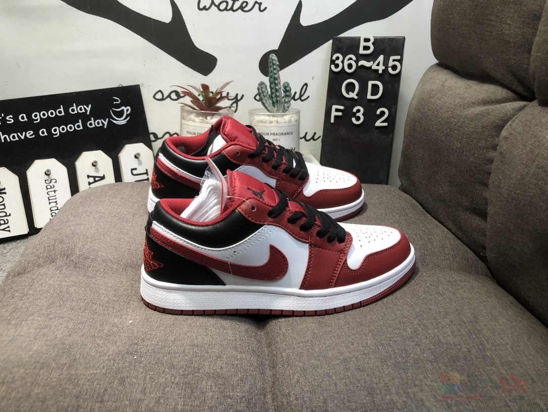 AJ1低帮新配色 145一双700 / 作者:后四位 / 帖子ID:318811