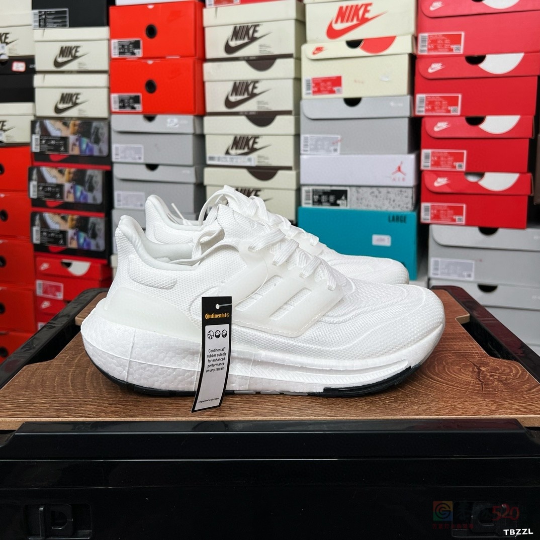UltraBoost 爆米花透气跑鞋 140一双210 / 作者:后四位 / 帖子ID:319146