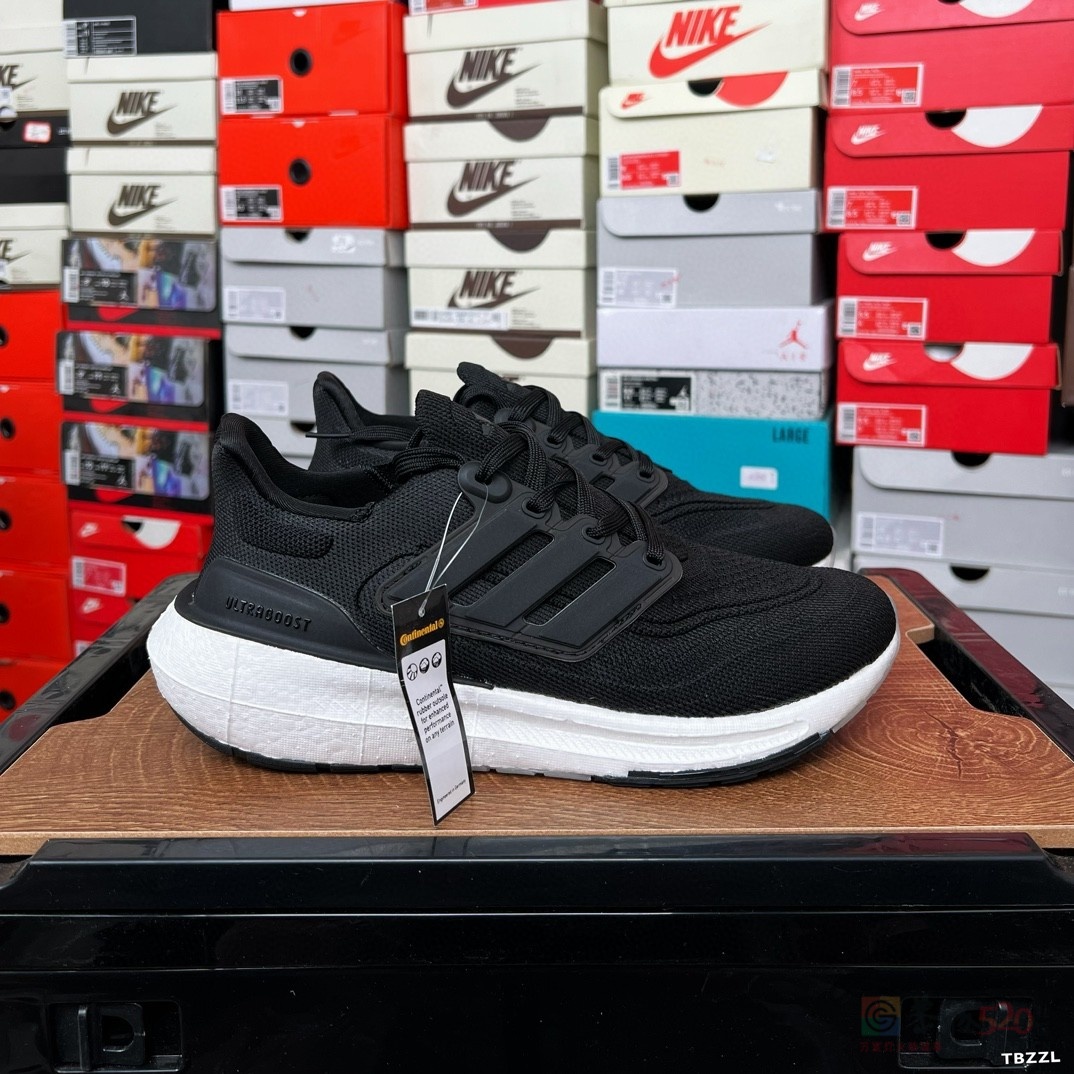 UltraBoost 爆米花透气跑鞋 140一双5 / 作者:后四位 / 帖子ID:319146