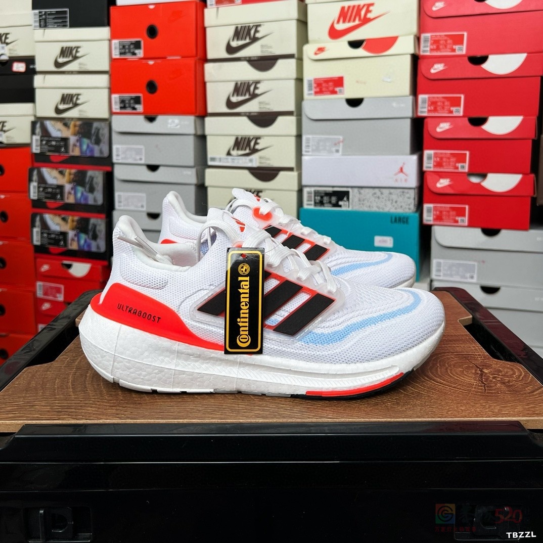 UltraBoost 爆米花透气跑鞋 140一双483 / 作者:后四位 / 帖子ID:319146