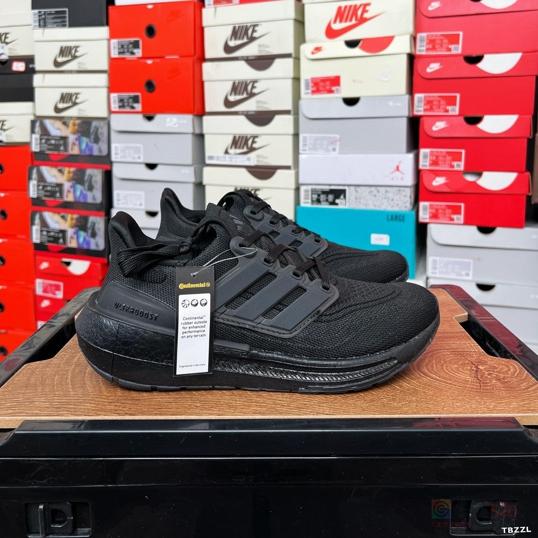 UltraBoost 爆米花透气跑鞋 140一双556 / 作者:后四位 / 帖子ID:319146