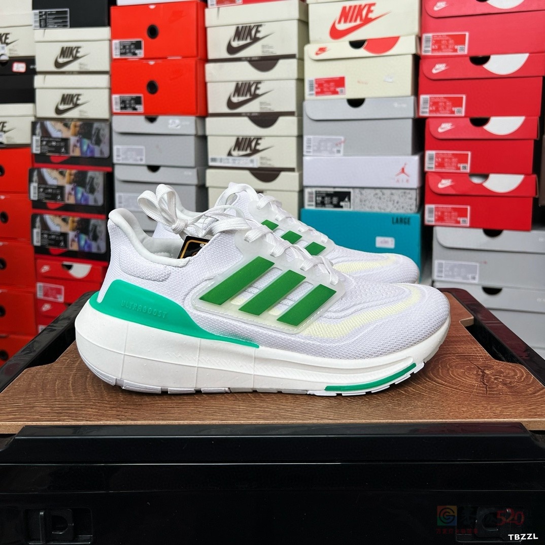 UltraBoost 爆米花透气跑鞋 140一双475 / 作者:后四位 / 帖子ID:319146