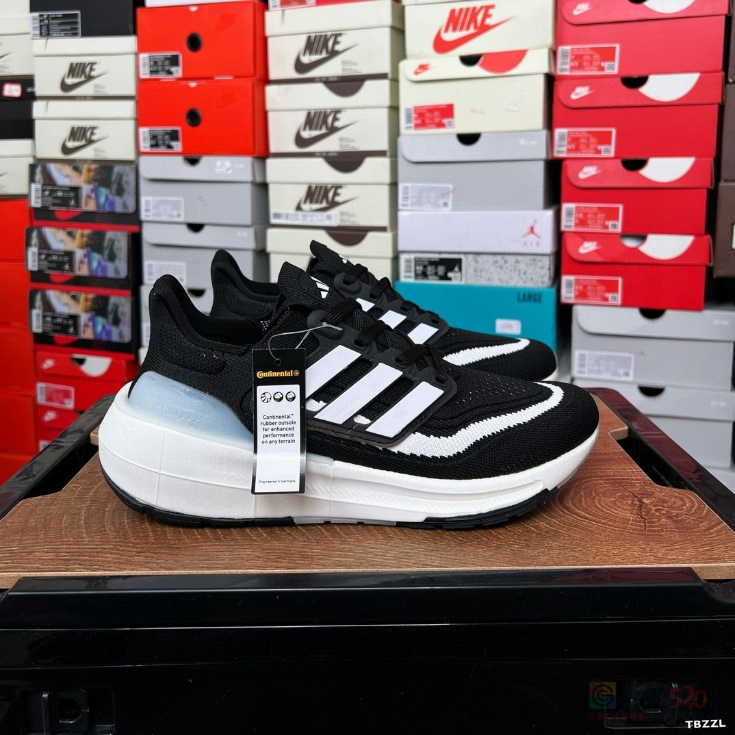 UltraBoost 爆米花透气跑鞋 140一双984 / 作者:后四位 / 帖子ID:319146
